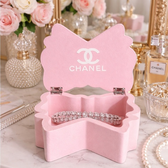 ❗️LAST❗️Chanel Pink Jewelry Box❗️will NOT RESTOCK❗️ - Picture 2 of 5